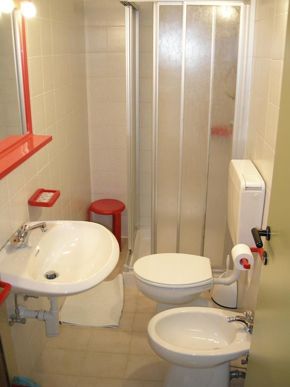 Hotel Europa Cembra Cembra Lisignago Habitación foto