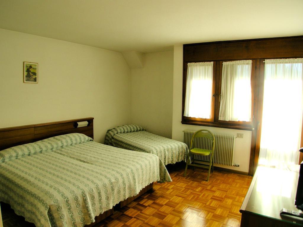 Hotel Europa Cembra Cembra Lisignago Habitación foto